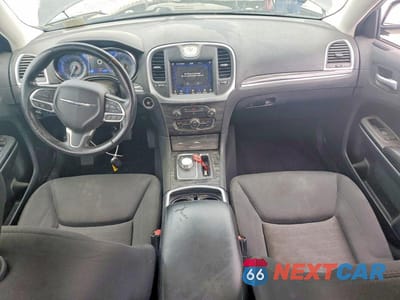 Zdjęcie 8 z 13 samochodu: 2020 CHRYSLER 300 TOURING VIN:2C3CCAAG4LH233650 - miniatura