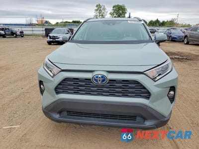 Piąte zdjęcie samochodu w środku: 2021 TOYOTA RAV4 XLE VIN:JTMRWRFV9MD131990 - miniatura