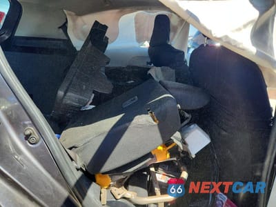 Zdjęcie 10 z 12 samochodu: 2012 TOYOTA PRIUS C THREE VIN:JTDKDTB37C1002722 - miniatura