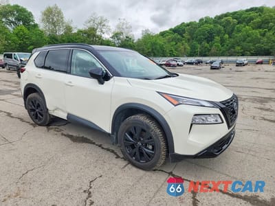 Czwarte zdjęcie samochodu z boku: 2023 NISSAN ROGUE SV VIN:JN8BT3BB2PW212961 - miniatura