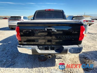 Zdjęcie 6 z 13 samochodu: 2018 TOYOTA TUNDRA CREWMAX SR5 VIN:5TFDY5F15JX694586 - miniatura