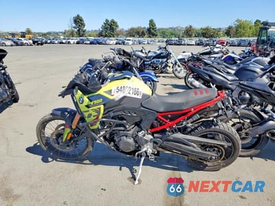 Trzecie zdjęcie samochodu z tyłu: 2025 BMW F 900 GS VIN:WB10K6309S6L32301 - miniatura