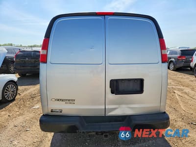 Zdjęcie 6 z 13 samochodu: 2015 CHEVROLET EXPRESS G2500 VIN:1GCWGFCF8F1224919 - miniatura