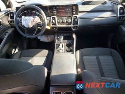 Zdjęcie 8 z 14 samochodu: 2022 KIA SORENTO LX VIN:5XYRGDLC0NG080806 - miniatura