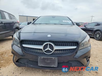Piąte zdjęcie samochodu w środku: 2016 MERCEDES-BENZ CLA 250 VIN:WDDSJ4EB9GN335946 - miniatura