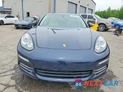 Piąte zdjęcie samochodu w środku: 2015 PORSCHE PANAMERA 2 VIN:WP0AA2A72FL006737 - miniatura