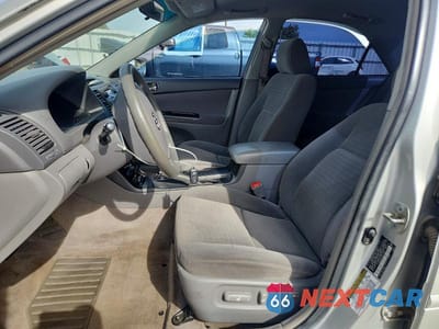 Zdjęcie 7 z 13 samochodu: 2005 TOYOTA CAMRY LE VIN:4T1BE32K55U031959 - miniatura