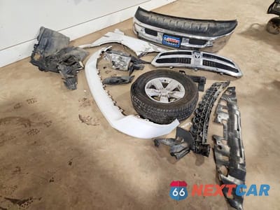 Zdjęcie 12 z 13 samochodu: 2020 RAM 1500 CLASSIC SLT VIN:1C6RR6TT7LS136275 - miniatura