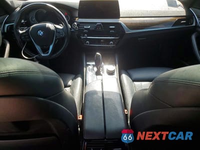 Zdjęcie 8 z 13 samochodu: 2018 BMW 530 VIN:WBAJA9C53JB252907 - miniatura