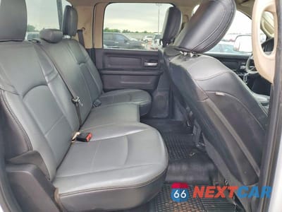 Zdjęcie 10 z 12 samochodu: 2019 RAM 2500 TRADESMAN VIN:3C6UR5HJ6KG551475 - miniatura