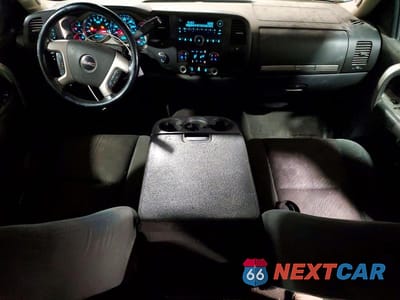 Zdjęcie 8 z 12 samochodu: 2009 GMC SIERRA K2500 SLE VIN:1GTHK53629F151992 - miniatura