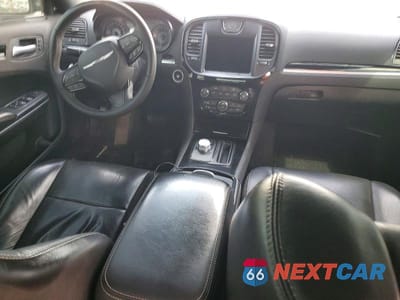 Zdjęcie 8 z 12 samochodu: 2023 CHRYSLER 300 S VIN:2C3CCABT9PH561213 - miniatura