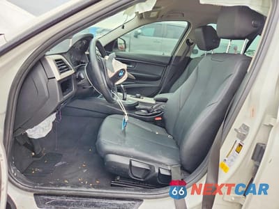 Zdjęcie 7 z 12 samochodu: 2018 BMW 320 I VIN:WBA8E1G52JNU92933 - miniatura