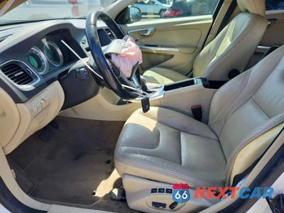 Zdjęcie 7 z 12 samochodu: 2013 VOLVO S60 T5 VIN:YV1612FH0D2171058 - miniatura