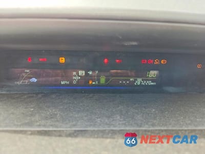 Zdjęcie 9 z 12 samochodu: 2013 TOYOTA PRIUS V THREE VIN:JTDZN3EU8D3243159 - miniatura