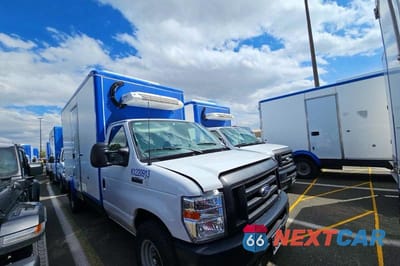 Drugie zdjęcie samochodu z przodu: 2023 FORD ECONOLINE E350 SUPER DUTY CUTAWAY VAN VIN:1FDWE3FK9PDD08532 - miniatura