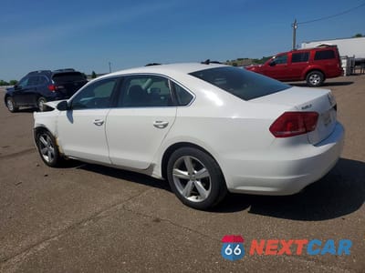 Drugie zdjęcie samochodu z przodu: 2012 VOLKSWAGEN PASSAT SE VIN:1VWBH7A32CC043970 - miniatura