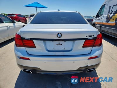Zdjęcie 6 z 12 samochodu: 2013 BMW 750 I VIN:WBAYA8C50DC996858 - miniatura