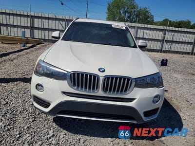 Piąte zdjęcie samochodu w środku: 2017 BMW X3 SDRIVE28I VIN:5UXWZ7C34H0X41714 - miniatura