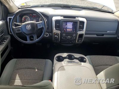 Zdjęcie 8 z 12 samochodu: 2018 RAM 1500 SLT VIN:1C6RR7GT2JS243831 - miniatura
