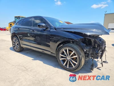 Czwarte zdjęcie samochodu z boku: 2025 JAGUAR F-PACE R-DYNAMIC S VIN:SADCT2EX4SA748399 - miniatura