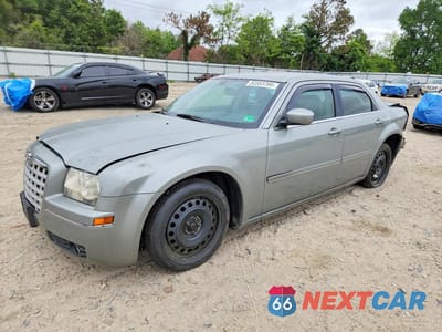 2005 CHRYSLER 300 TOURING 2C3JA53GX5H667981 - główne zdjęcie licytacji z USA - miniatura