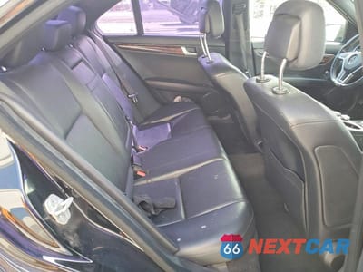 Zdjęcie 10 z 12 samochodu: 2012 MERCEDES-BENZ C 300 4MATIC VIN:WDDGF8BB4CA617576 - miniatura