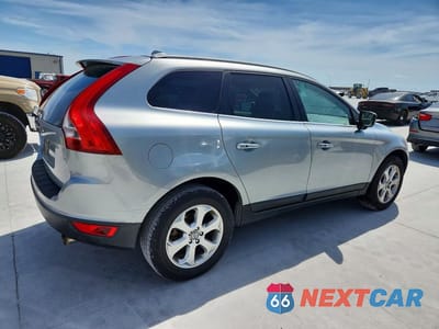 Trzecie zdjęcie samochodu z tyłu: 2013 VOLVO XC60 3.2 VIN:YV4952DL8D2383010 - miniatura