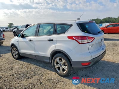 Drugie zdjęcie samochodu z przodu: 2015 FORD ESCAPE S VIN:1FMCU0F73FUA18107 - miniatura