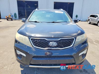 Piąte zdjęcie samochodu w środku: 2011 KIA SORENTO SX VIN:5XYKW4A2XBG112168 - miniatura