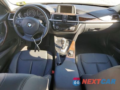 Zdjęcie 8 z 12 samochodu: 2017 BMW 320 XI VIN:WBA8E5G57HNU22670 - miniatura