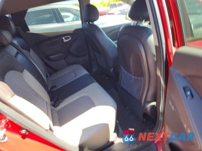 Zdjęcie 10 z 12 samochodu: 2012 HYUNDAI TUCSON GLS VIN:KM8JUCAC4CU534775 - miniatura