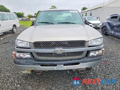 Piąte zdjęcie samochodu w środku: 2004 CHEVROLET SILVERADO K1500 VIN:2GCEK19T541158167 - miniatura