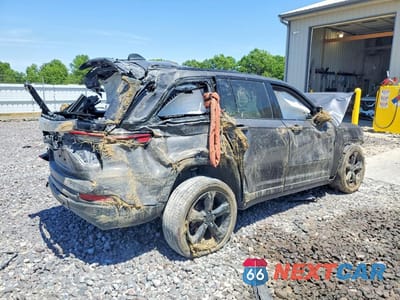 Trzecie zdjęcie samochodu z tyłu: 2024 JEEP GRAND CHEROKEE LAREDO VIN:1C4RJHAG6RC236873 - miniatura