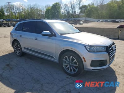 Czwarte zdjęcie samochodu z boku: 2017 AUDI Q7 PRESTIGE VIN:WA1VAAF74HD003821 - miniatura