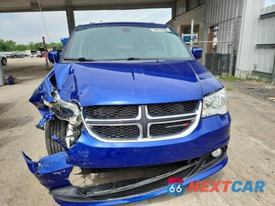 Piąte zdjęcie samochodu w środku: 2020 DODGE GRAND CARAVAN SXT VIN:2C4RDGCG9LR203122 - miniatura
