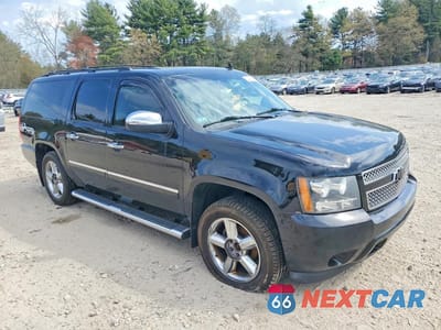 Czwarte zdjęcie samochodu z boku: 2013 CHEVROLET SUBURBAN K1500 LTZ VIN:1GNSKKE75DR252839 - miniatura