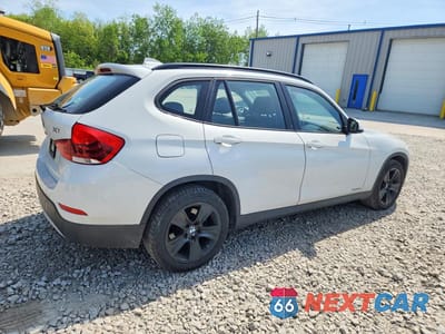 Trzecie zdjęcie samochodu z tyłu: 2013 BMW X1 XDRIVE28I VIN:WBAVL1C59DVR86337 - miniatura
