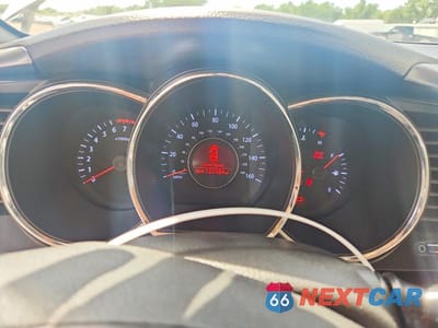 Zdjęcie 9 z 12 samochodu: 2011 KIA OPTIMA LX VIN:KNAGM4A75B5179774 - miniatura