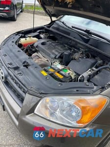 Zdjęcie 7 z 10 samochodu: 2011 TOYOTA RAV4 BASE VIN:2T3BF4DV4BW176634 - miniatura