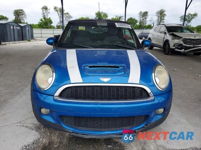 Piąte zdjęcie samochodu w środku: 2010 MINI COOPER S VIN:WMWMS3C54ATZ84920 - miniatura