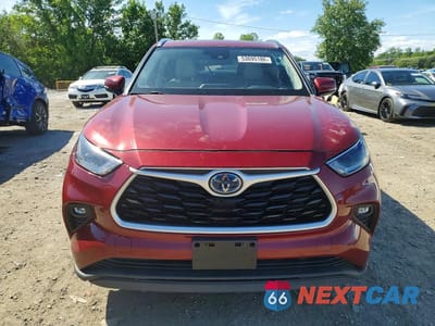 Piąte zdjęcie samochodu w środku: 2021 TOYOTA HIGHLANDER HYBRID XLE VIN:5TDGBRCH3MS514474 - miniatura