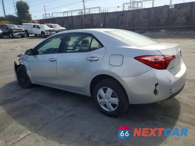 Drugie zdjęcie samochodu z przodu: 2017 TOYOTA COROLLA L VIN:5YFBURHE0HP691467 - miniatura