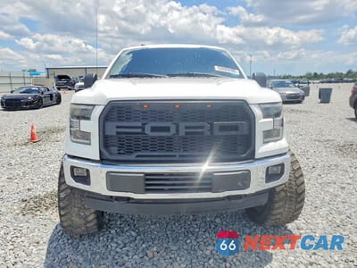 Piąte zdjęcie samochodu w środku: 2017 FORD F150 SUPERCREW VIN:1FTEW1EFXHFC36400 - miniatura