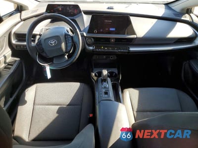 Zdjęcie 8 z 12 samochodu: 2023 TOYOTA PRIUS LE VIN:JTDACAAU0P3002956 - miniatura