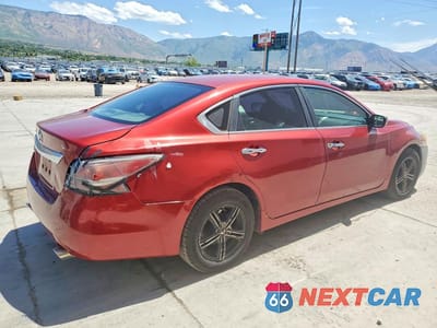 Trzecie zdjęcie samochodu z tyłu: 2015 NISSAN ALTIMA 2.5 S VIN:1N4AL3APXFN375615 - miniatura