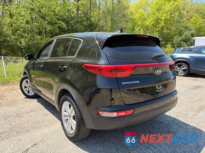 Trzecie zdjęcie samochodu z tyłu: 2017 KIA SPORTAGE LX VIN:KNDPMCAC5H7258370 - miniatura