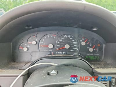 Zdjęcie 9 z 13 samochodu: 2005 FORD EXPLORER XLT VIN:1FMZU63K55UA56250 - miniatura