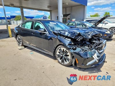 Czwarte zdjęcie samochodu z boku: 2025 BMW 540 XI VIN:WBA63FJ05SCT38348 - miniatura