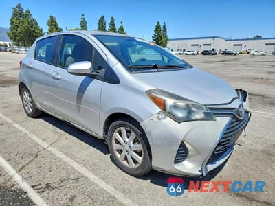 Czwarte zdjęcie samochodu z boku: 2015 TOYOTA YARIS 5-DOOR LE VIN:VNKKTUD31FA022577 - miniatura